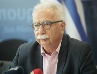 Ο Γαβρόγλου προχωρά με την διανομή 800 θέσεων ΔΕΠ και έκτακτου προσωπικού στα ΑΕΙ